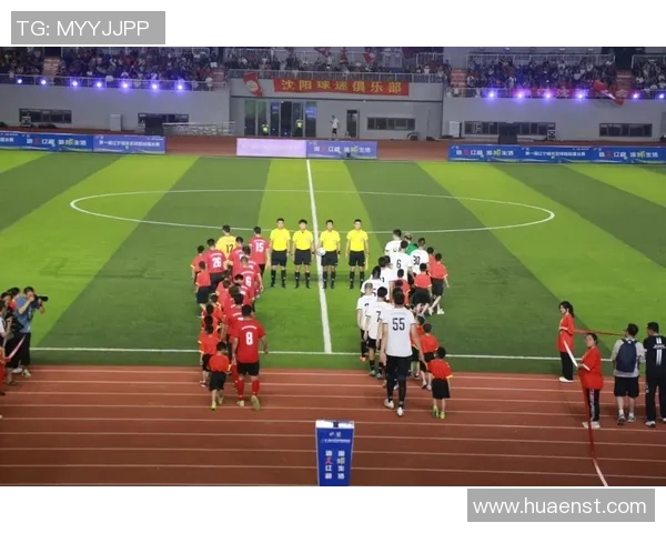 最近备受瞩目的足球明星男孩展现超凡球技与魅力引发热议 最近备受瞩目的足球明星男孩展现超凡球技与魅力引发热议